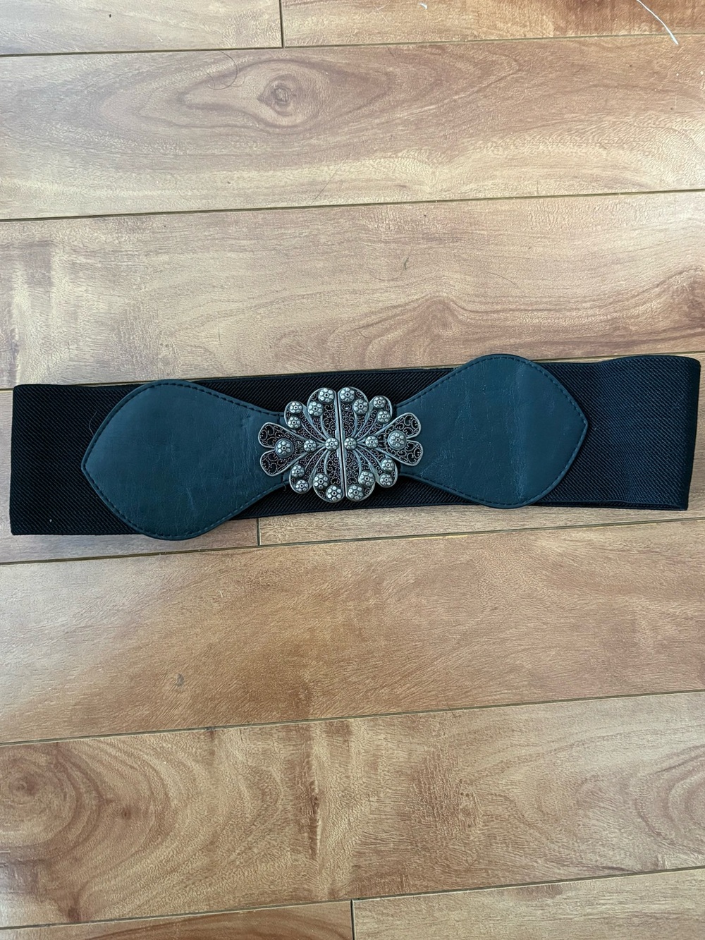 Black Stretch Waist Belt with Decorative Rhinestone Floral Buckle